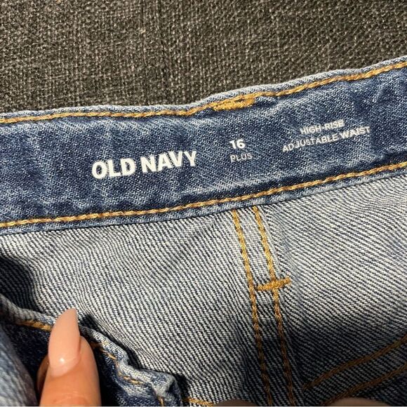 Old Navy Jean Shorts - Picture 3 of 5